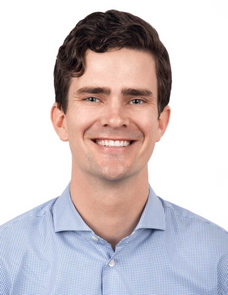 Professional corporate headshot in NYC by Photo Studio 308 – modern business portrait for LinkedIn and company profile.